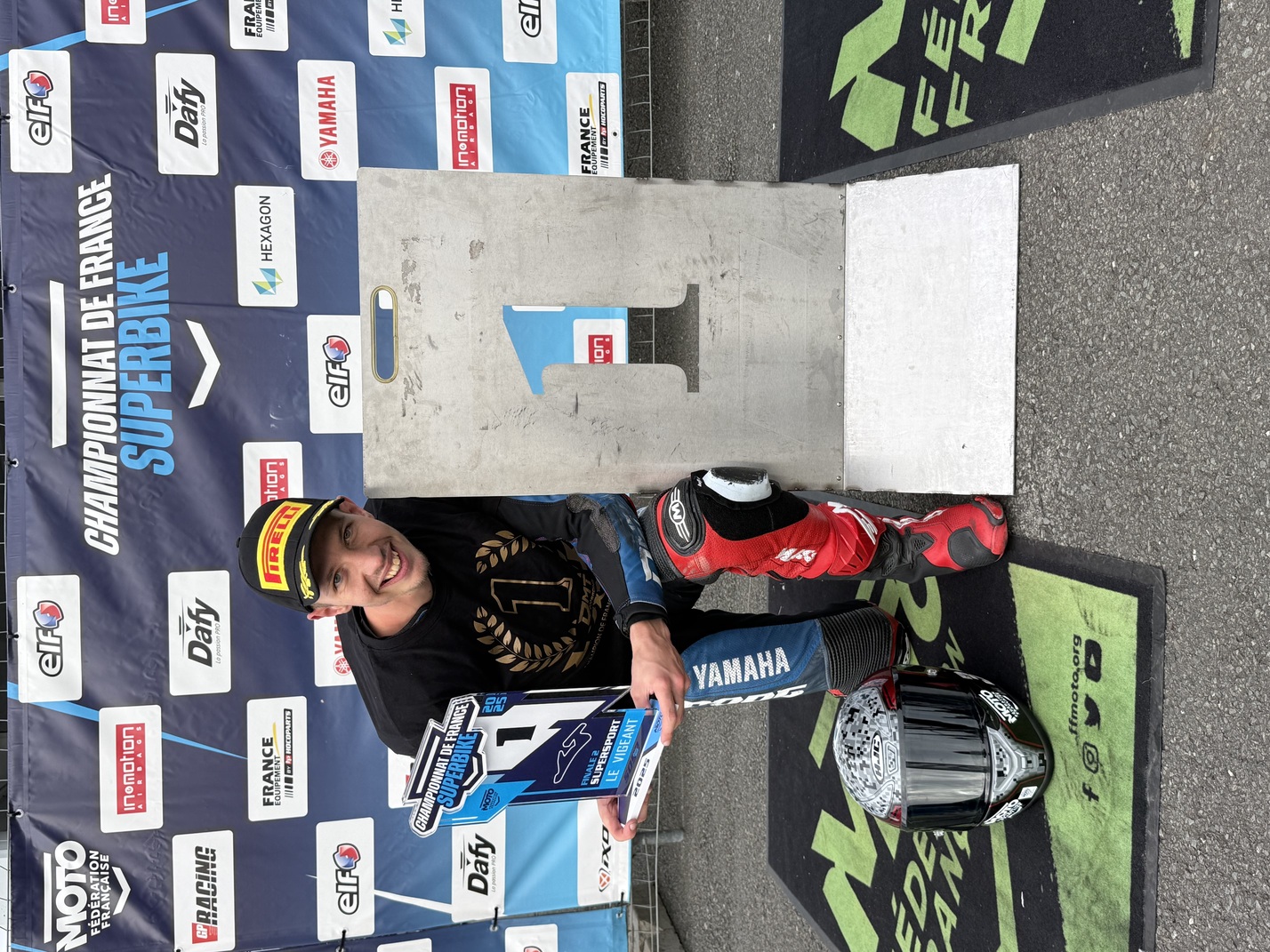 batholome podium