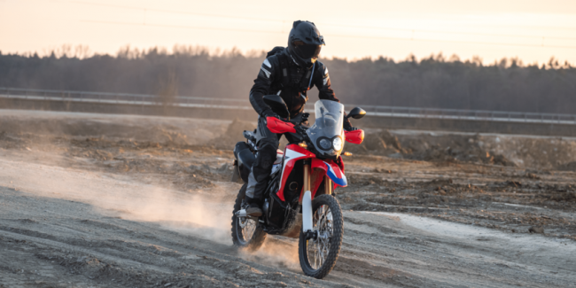 rouler avec une moto trail