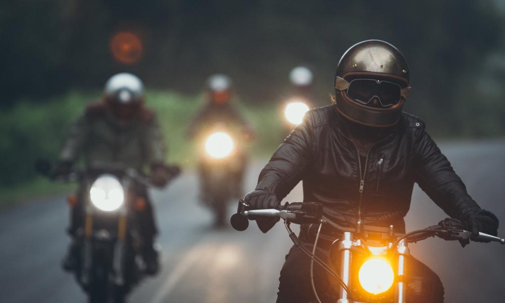 motards sur route